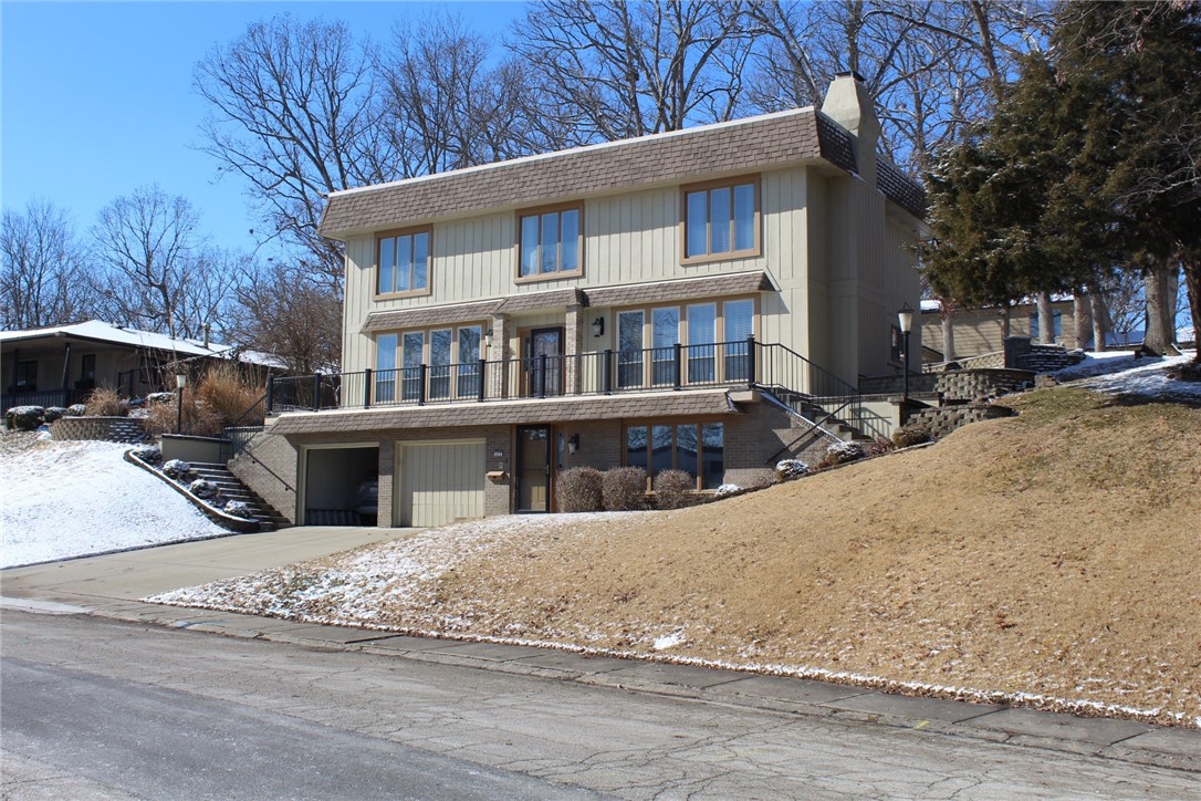 455 Shoreline Drive Property Photo 3