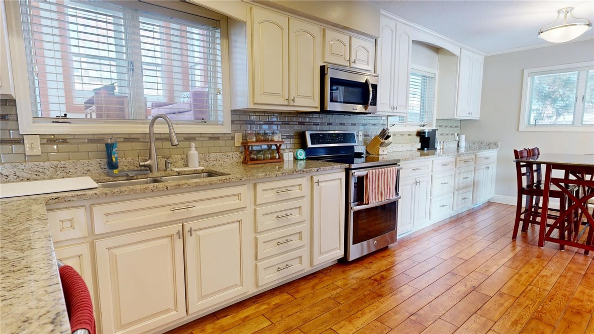 455 Shoreline Drive Property Photo 9