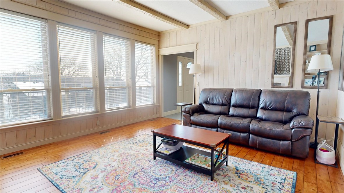 455 Shoreline Drive Property Photo 12