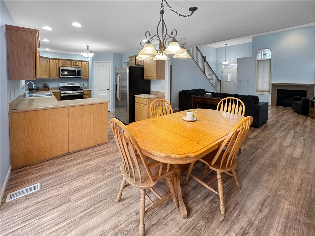 1100 Unique Court Property Photo 5
