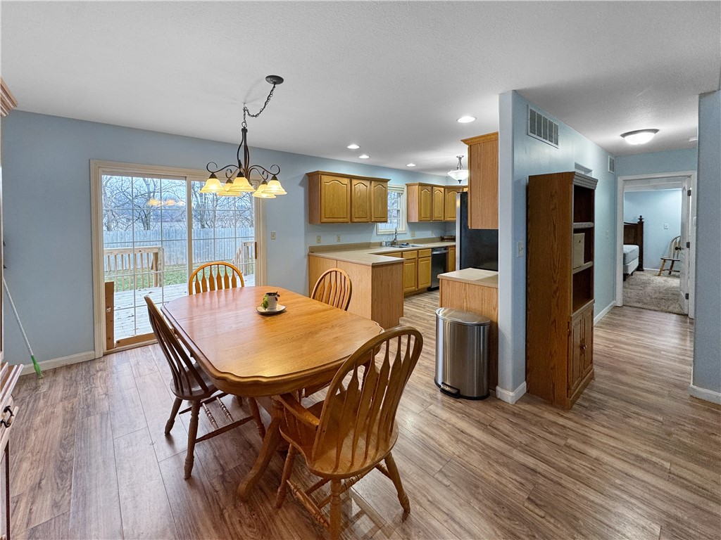 1100 Unique Court Property Photo 7