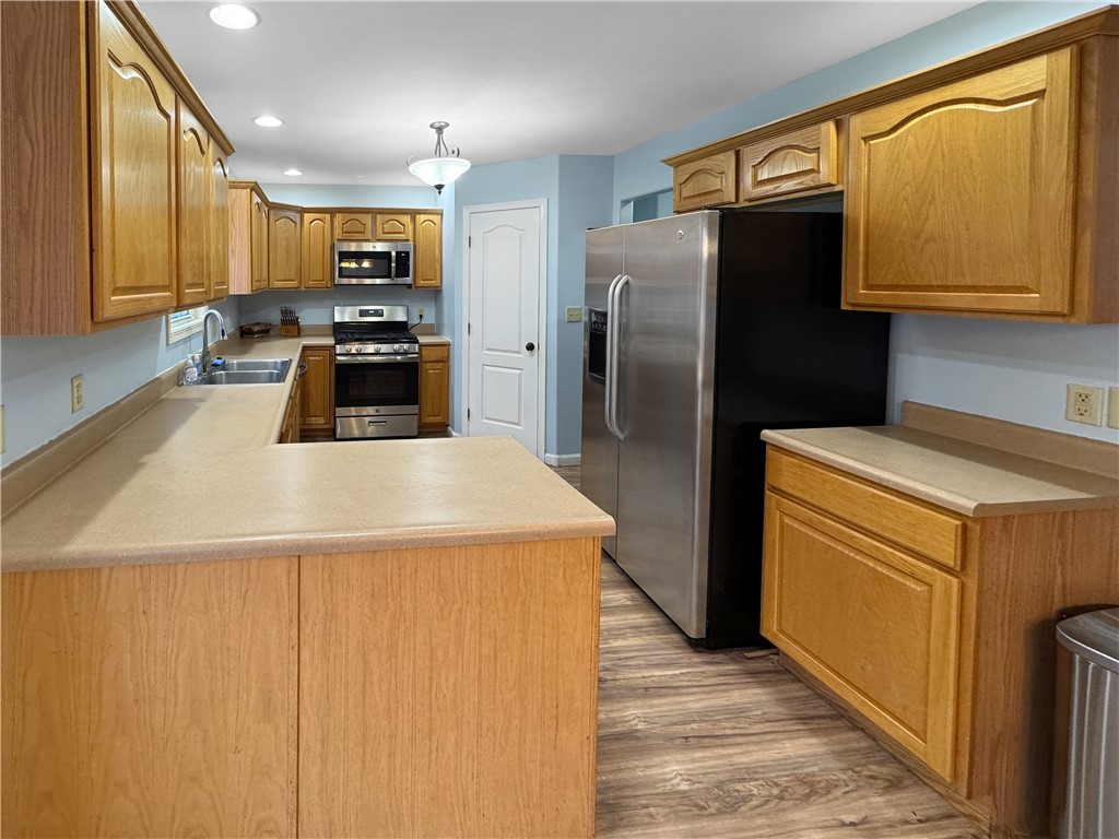 1100 Unique Court Property Photo 8