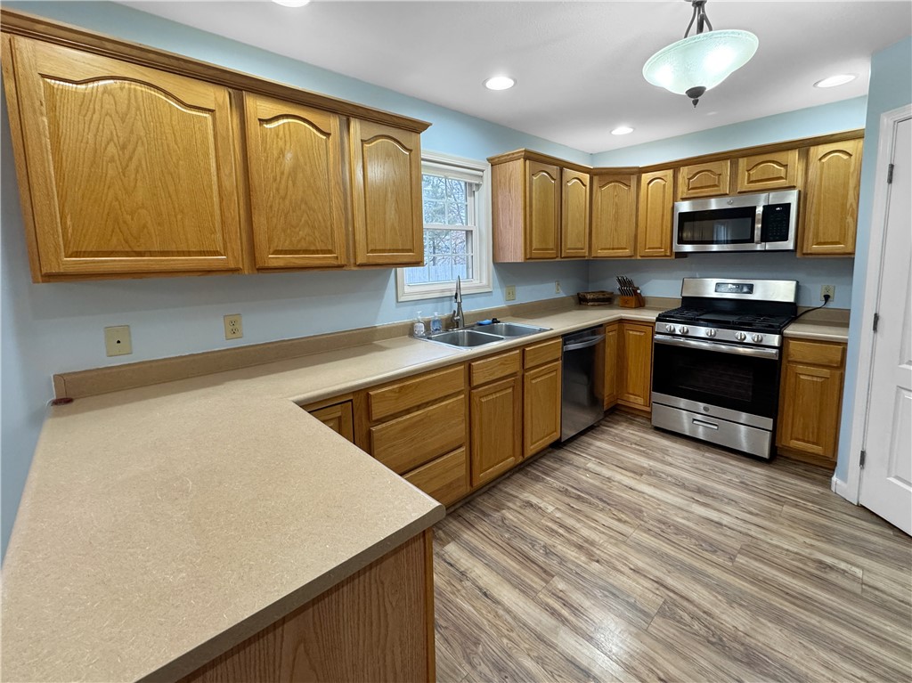 1100 Unique Court Property Photo 9