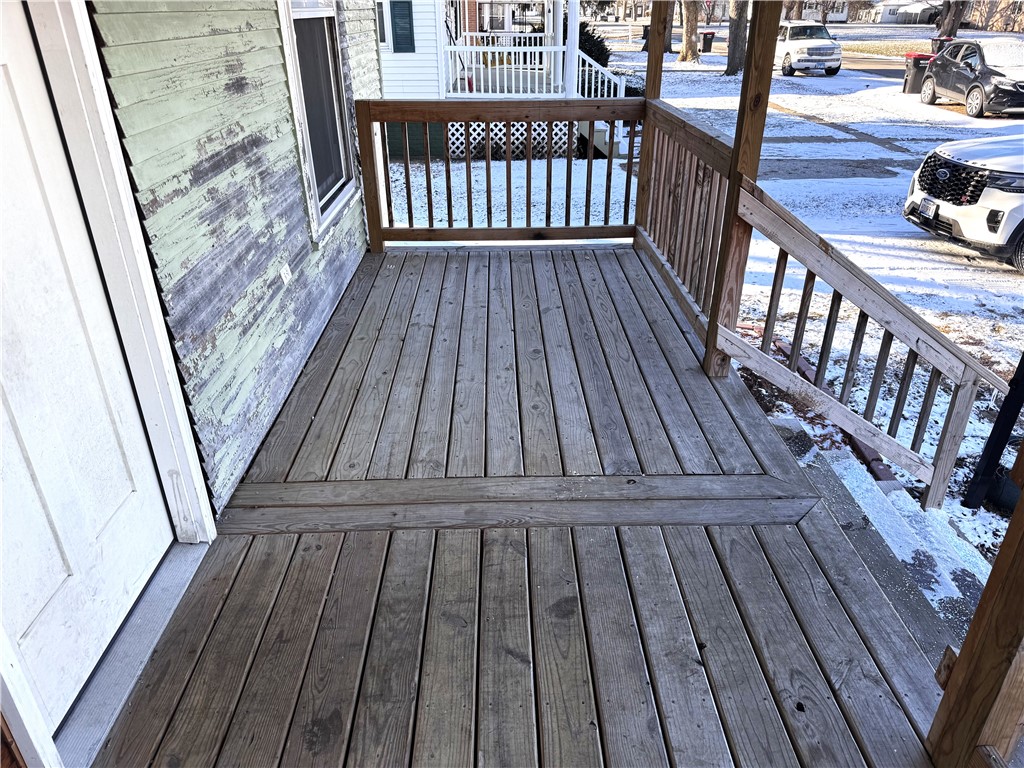 110 N Poplar Street Property Photo 3