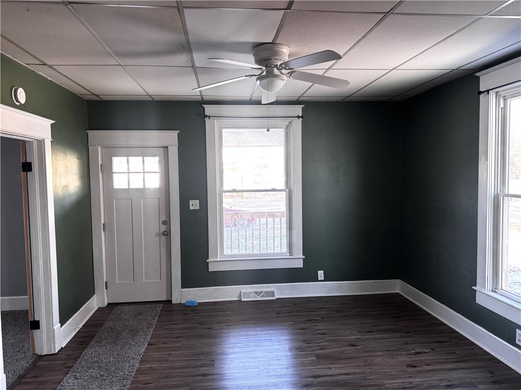 110 N Poplar Street Property Photo 4