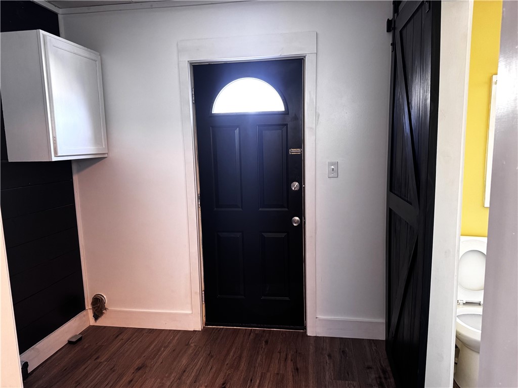 110 N Poplar Street Property Photo 17