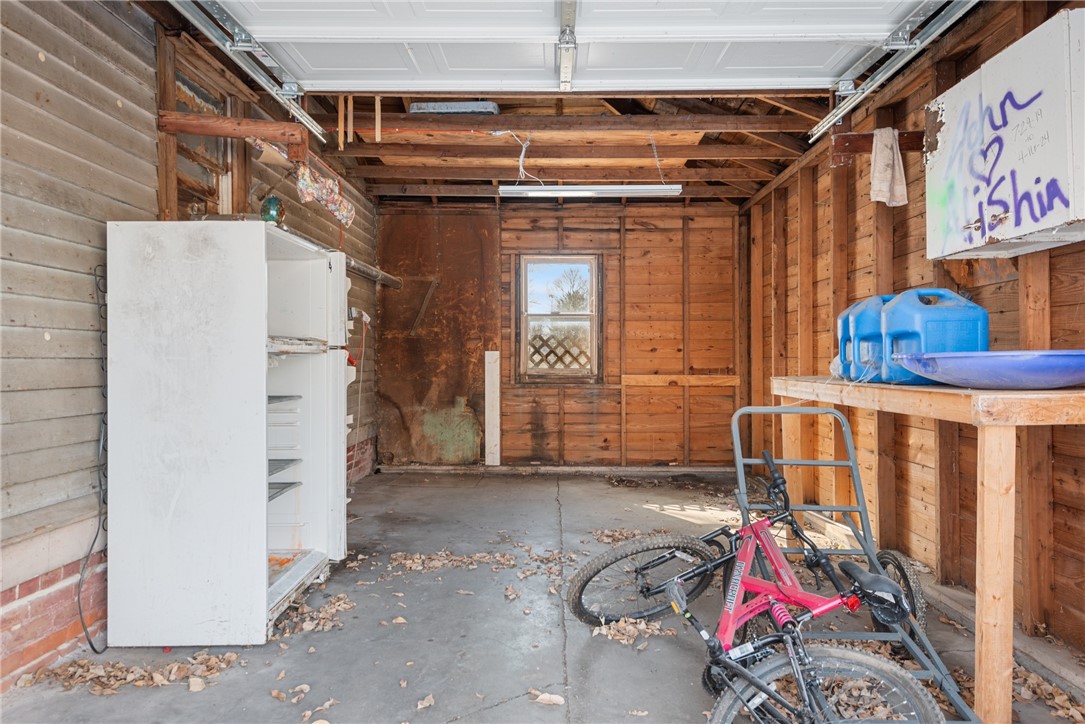 229 W Madison Street Property Photo 30