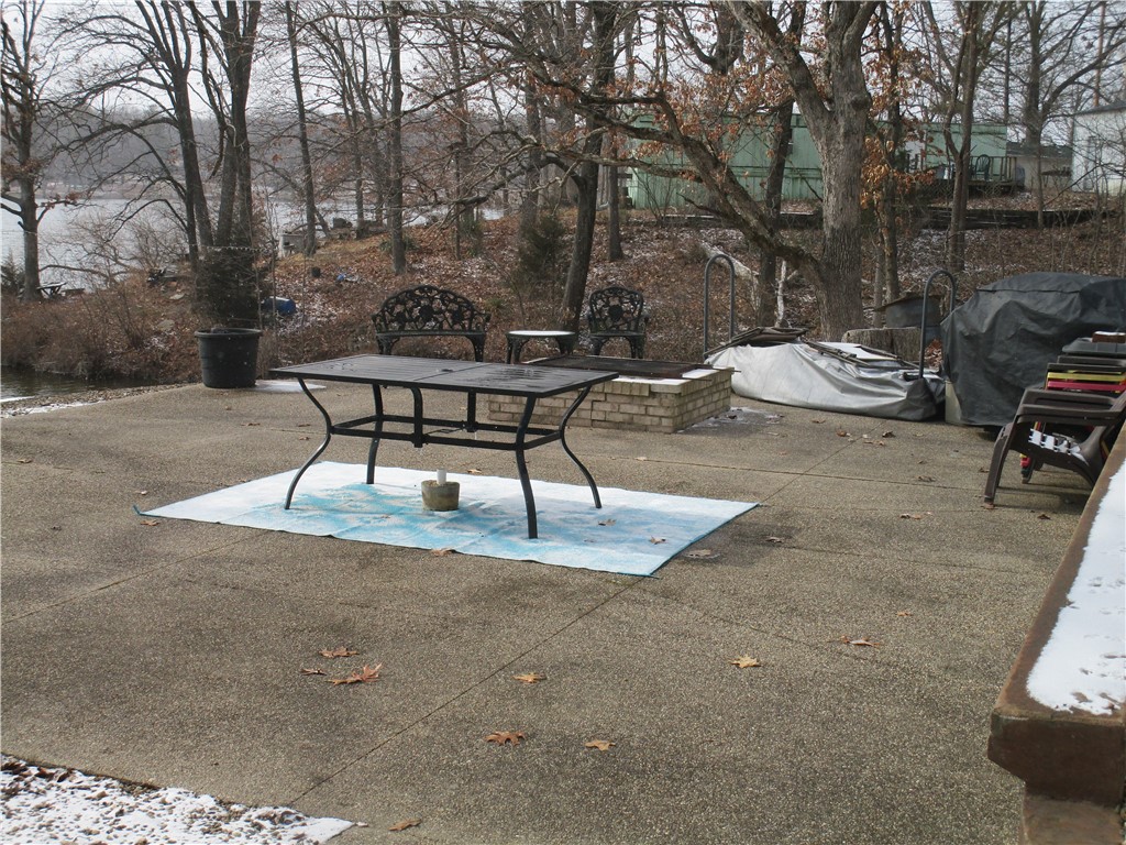6 Highwater Point Property Photo 5