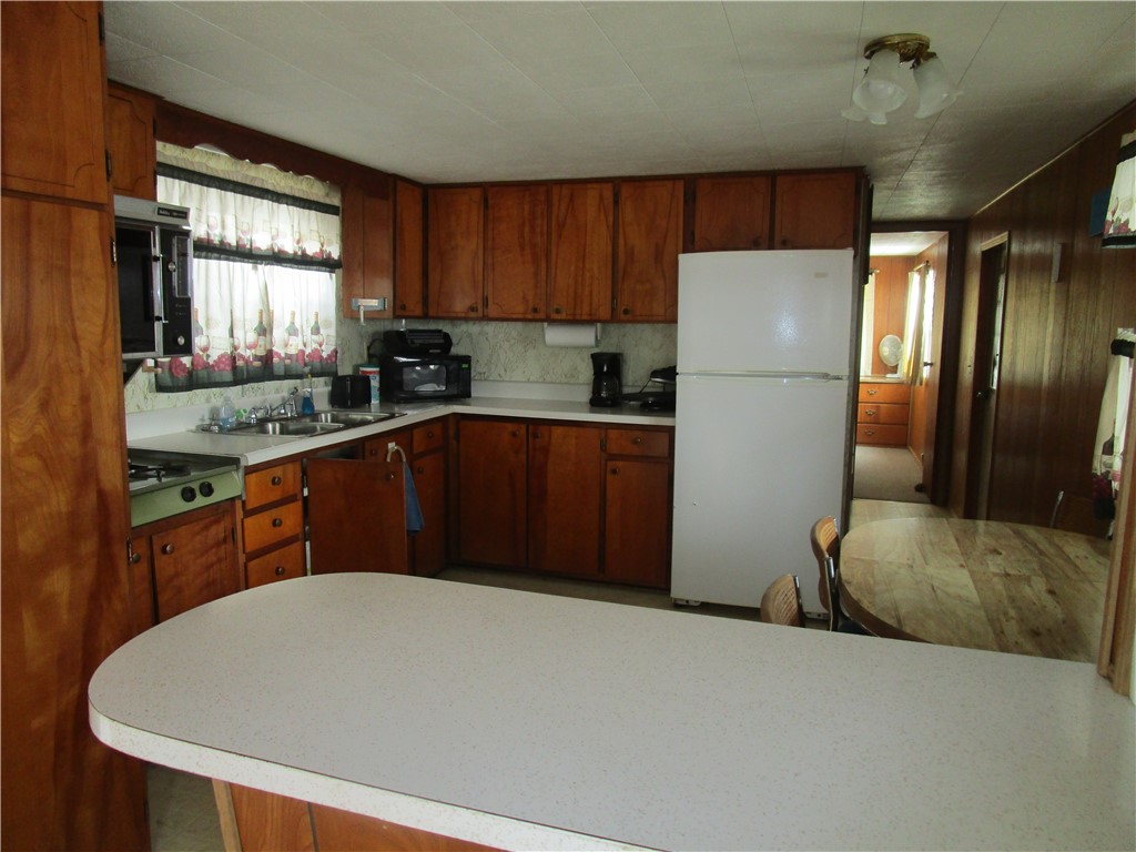 6 Highwater Point Property Photo 18