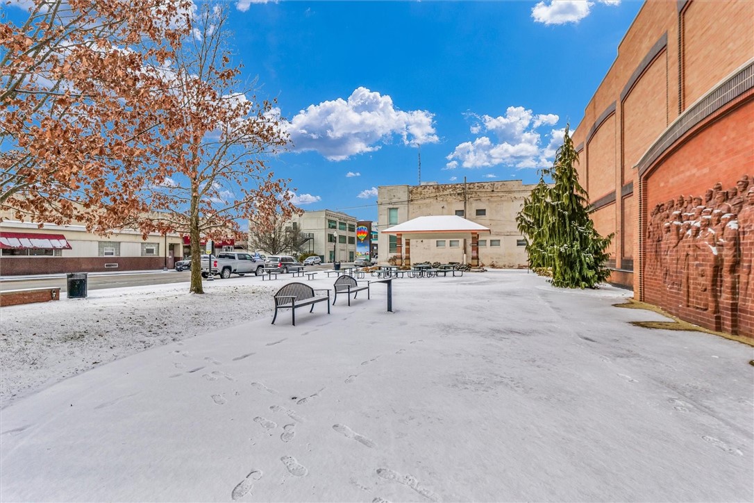 110 N Vermilion Street Property Photo 45