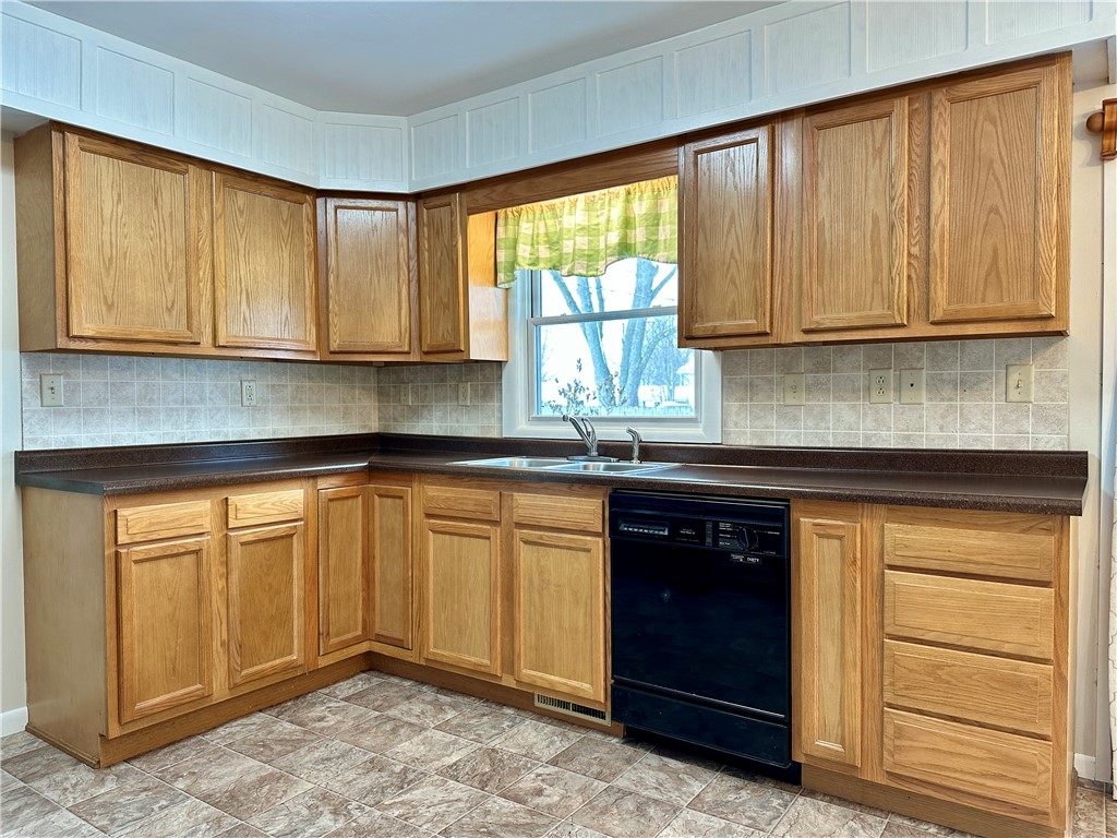 1402 Newton Place Property Photo 9