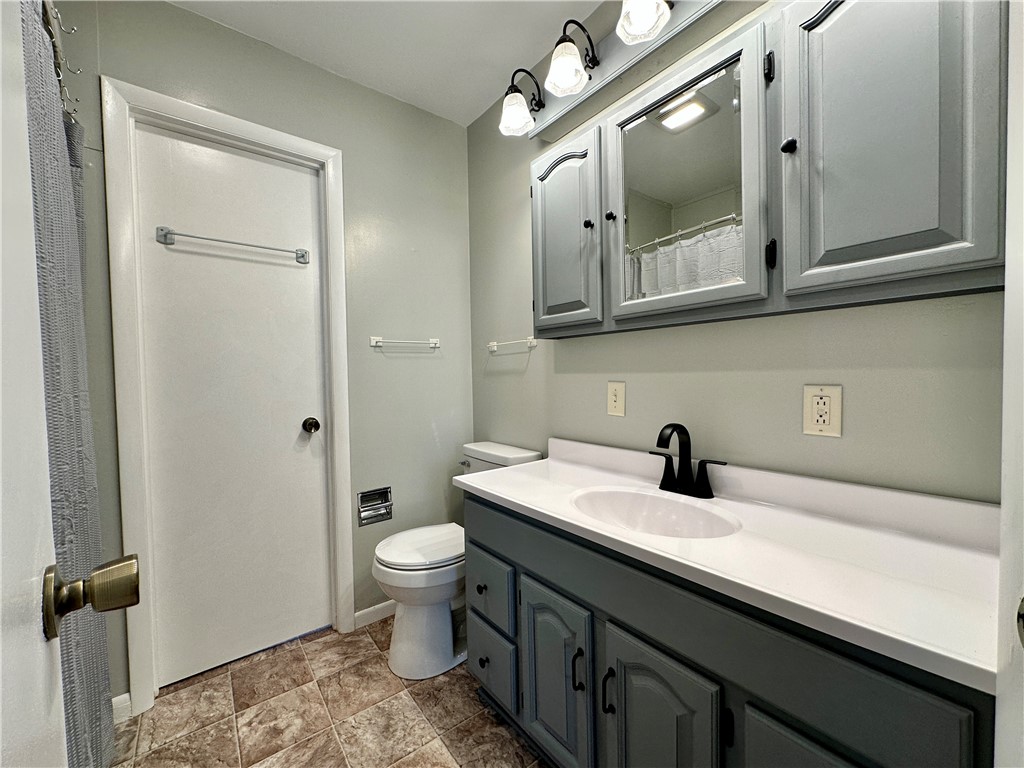 1402 Newton Place Property Photo 14