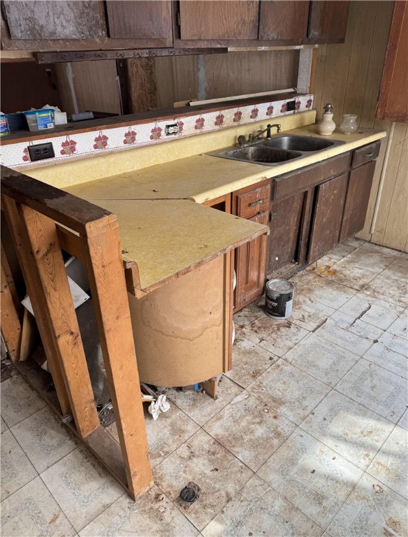 1324 W Williams Street Property Photo 5