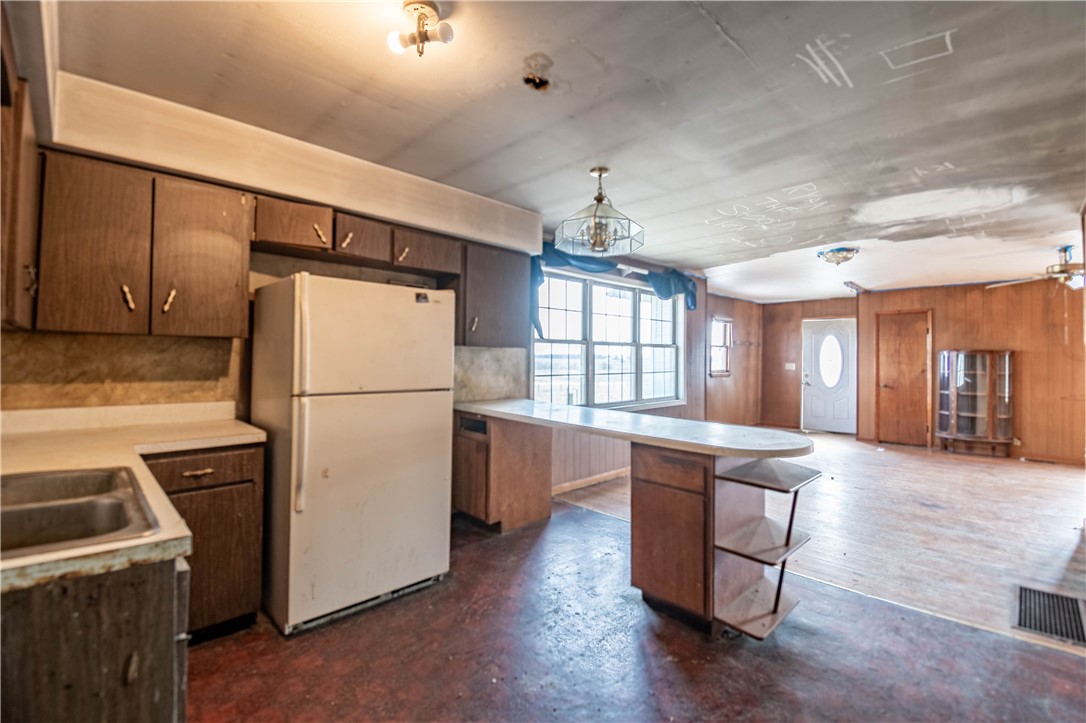 1737 N 1485 East Road Property Photo 4
