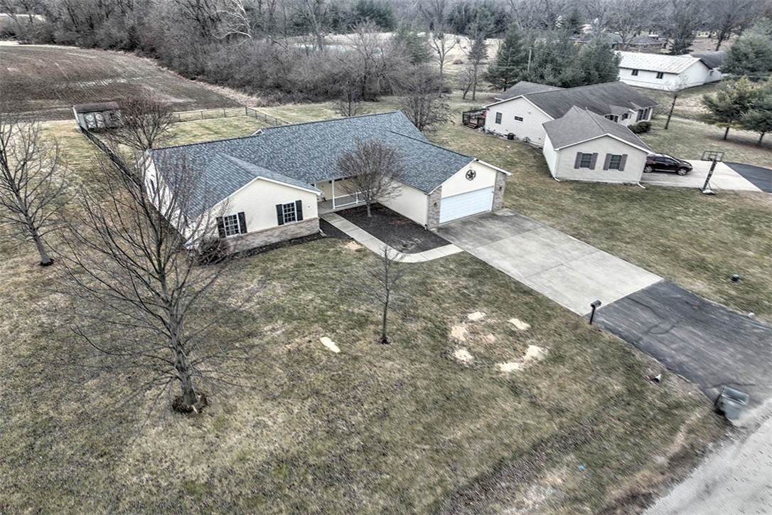 2095 Westland Rd Property Photo 2