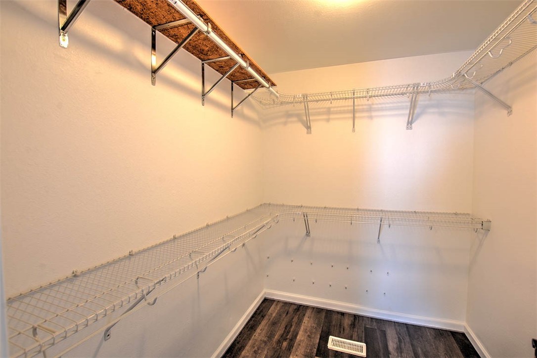 2095 Westland Rd Property Photo 13