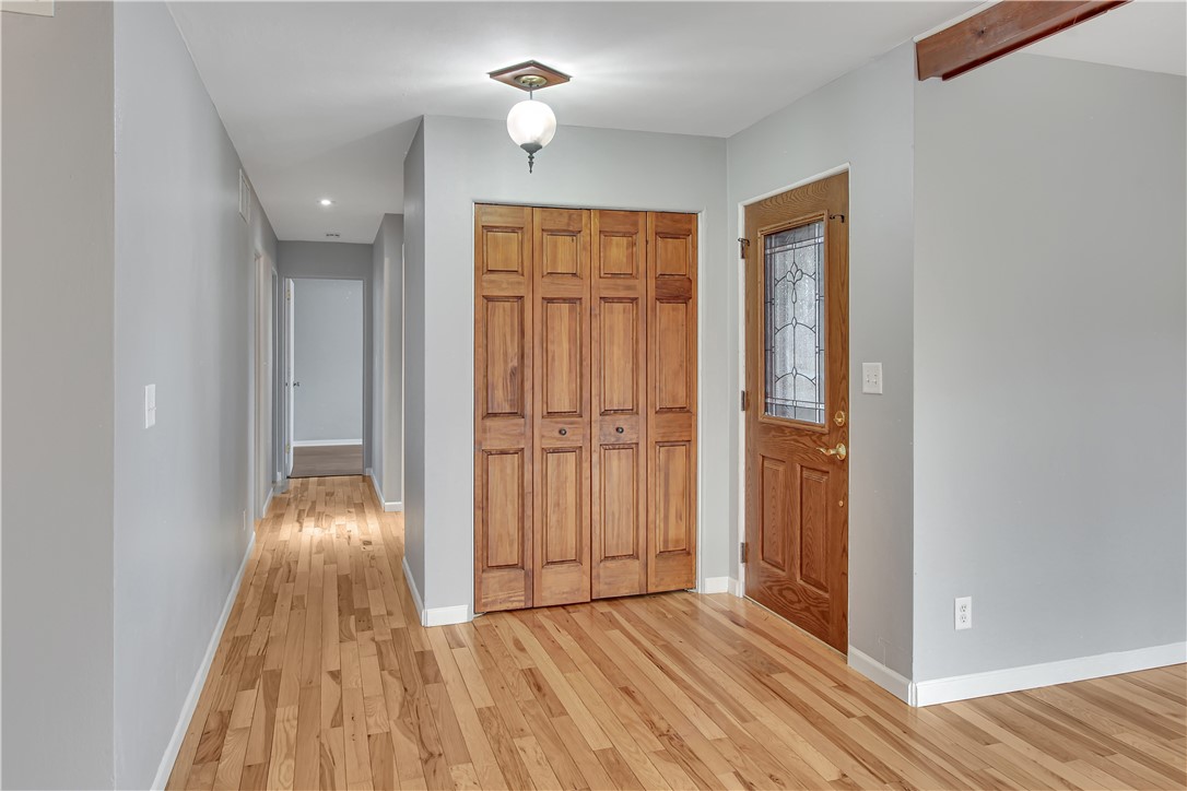 8 Iola Court Property Photo 9