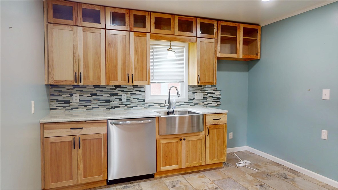 224 Cook Street Property Photo 4