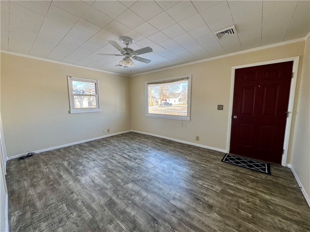 1021 Southlawn Drive Property Photo 3