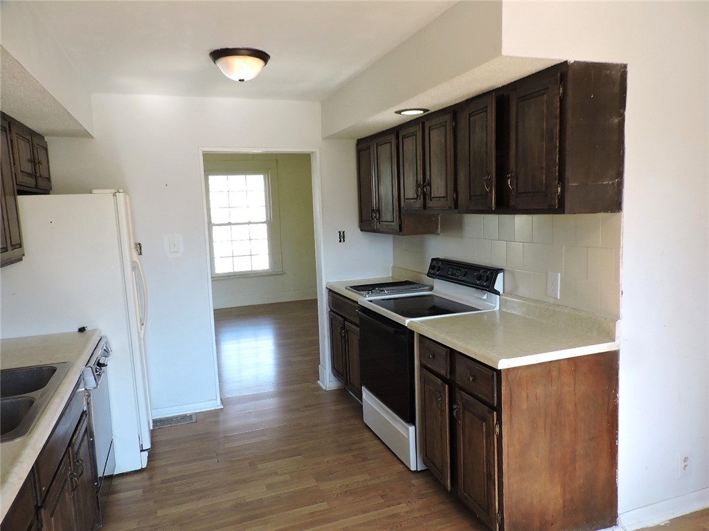 107 Maple Street Property Photo 3
