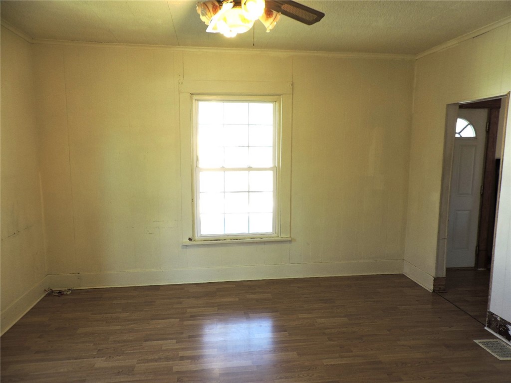 107 Maple Street Property Photo 5