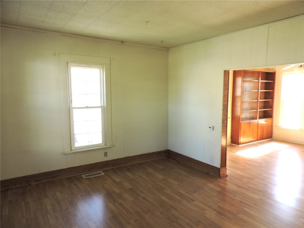 107 Maple Street Property Photo 6