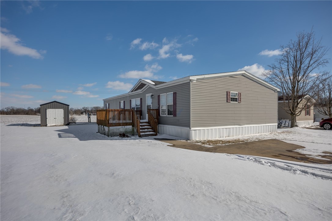 113 Lakewood Manor Trailer Park Property Photo 3