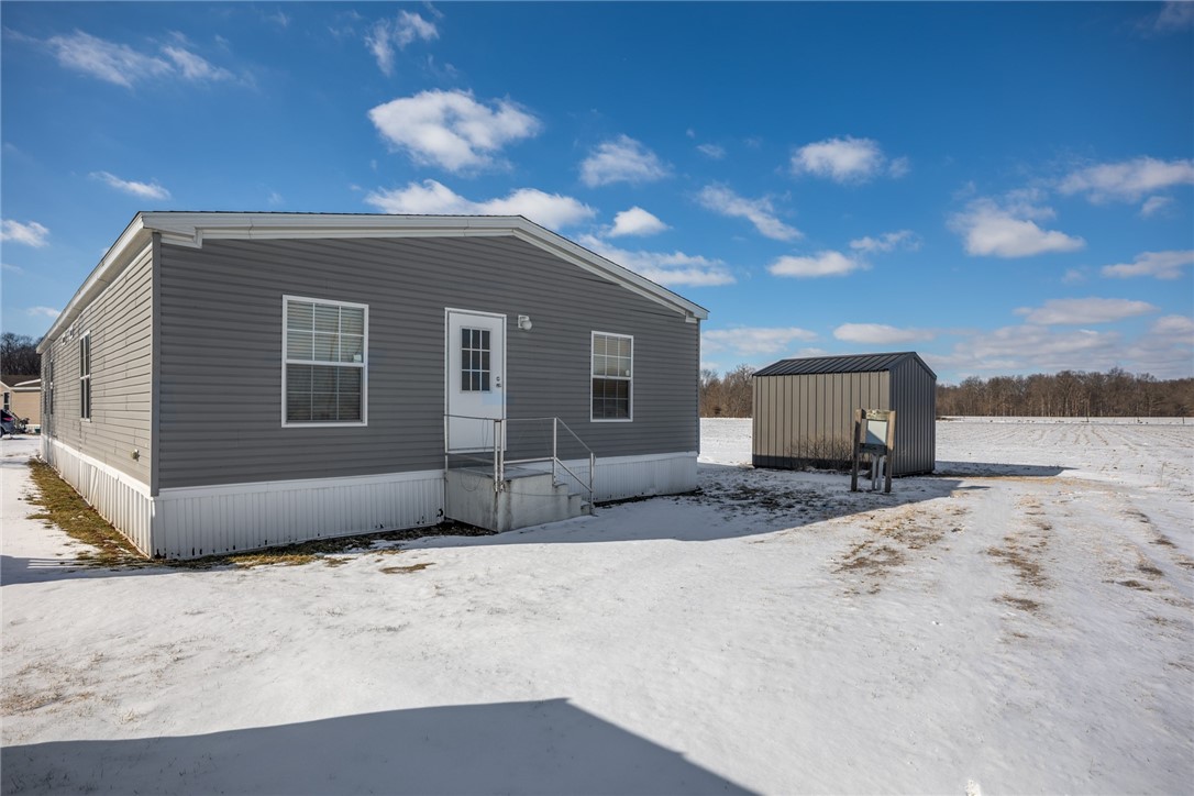 113 Lakewood Manor Trailer Park Property Photo 6