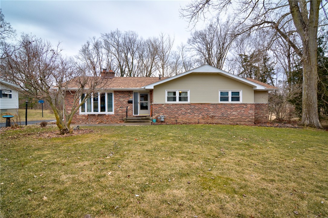 1463 Greendell Drive Property Photo 2
