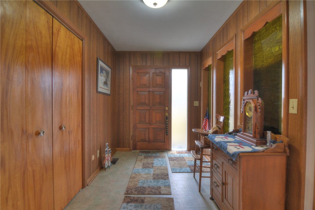 1463 Greendell Drive Property Photo 8