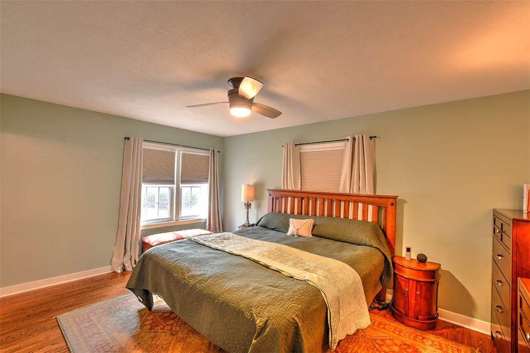 318 Southmoreland Place Property Photo 16