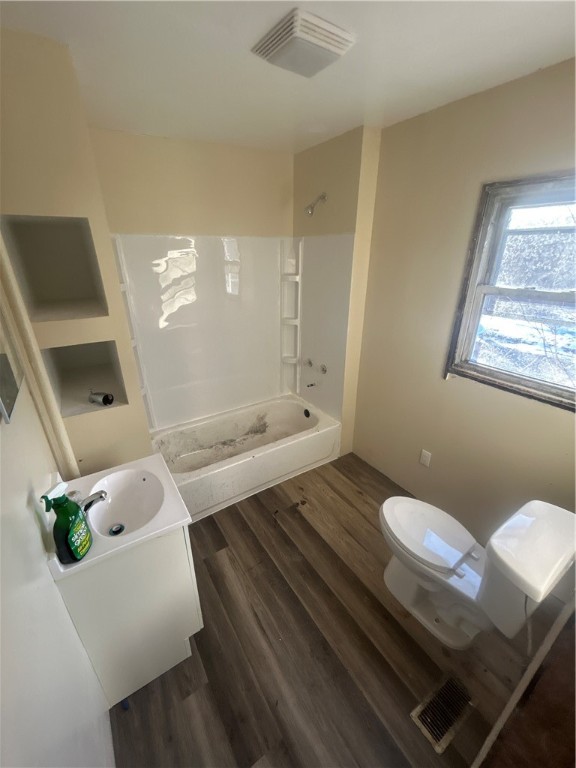 1197 Green Street Property Photo 11