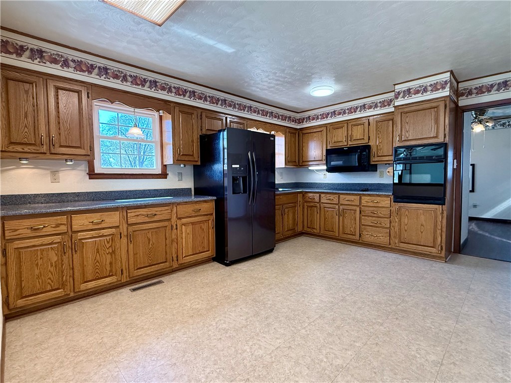 342 Cox Street Property Photo 5
