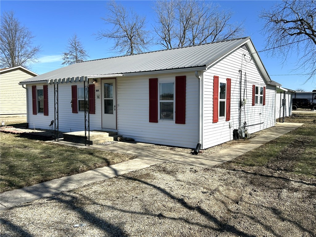 404 Pine Street Property Photo 3