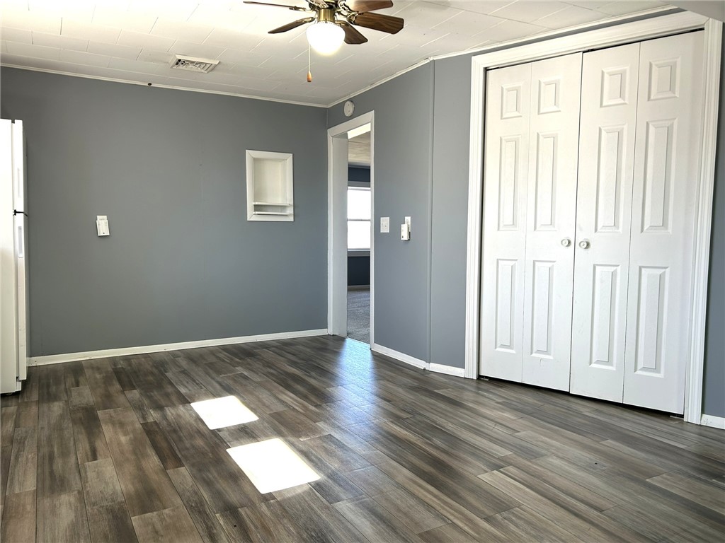404 Pine Street Property Photo 8