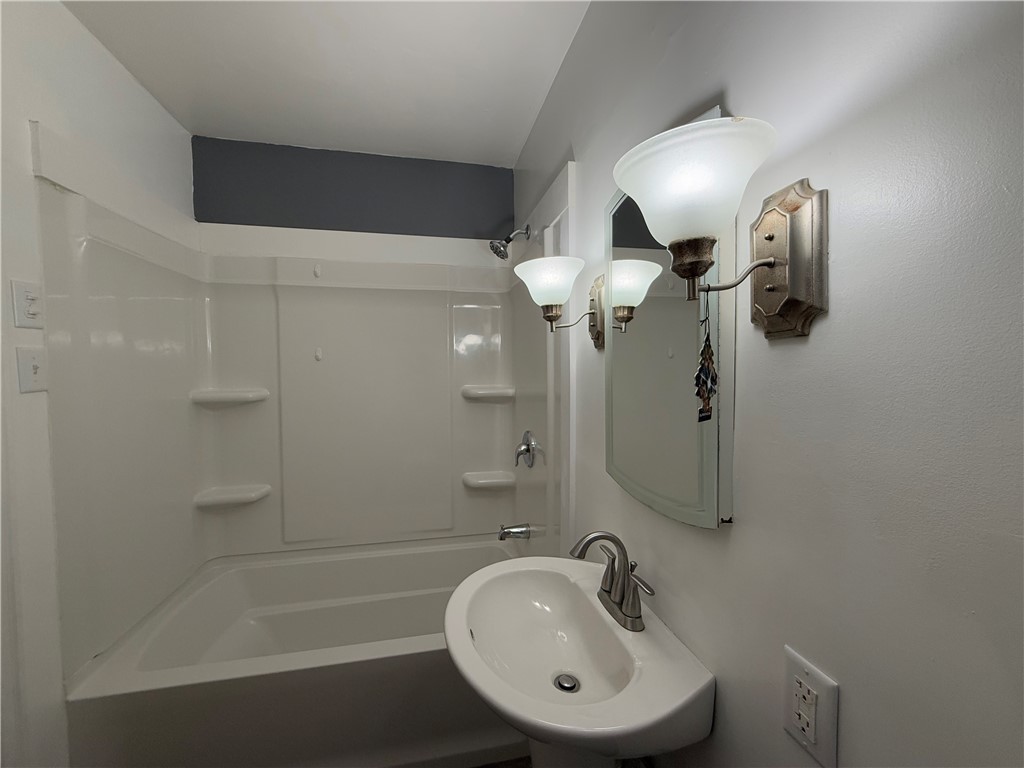 955 Mcclellan Street Property Photo 14