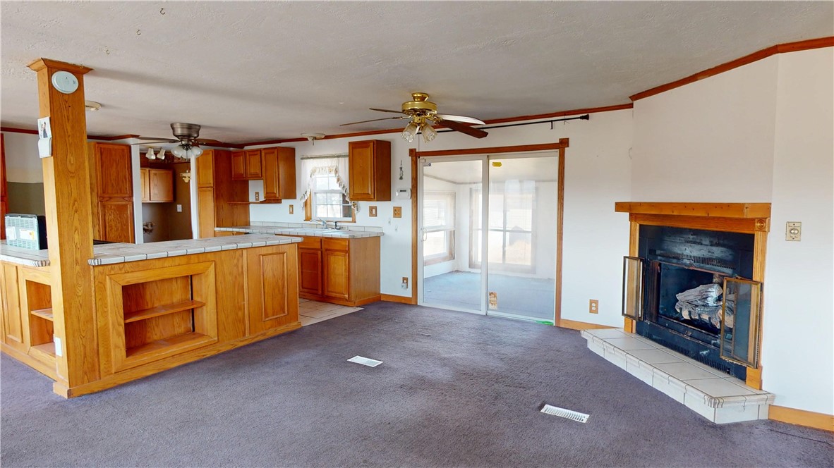 602 W Maple Street Property Photo 2