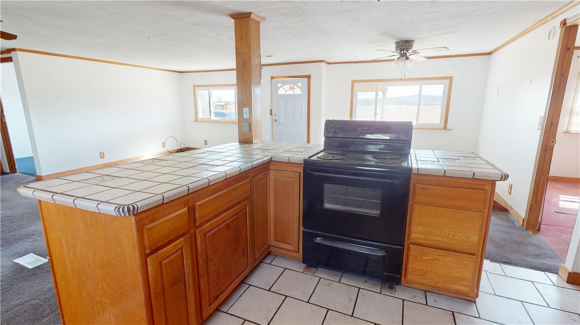 602 W Maple Street Property Photo 5