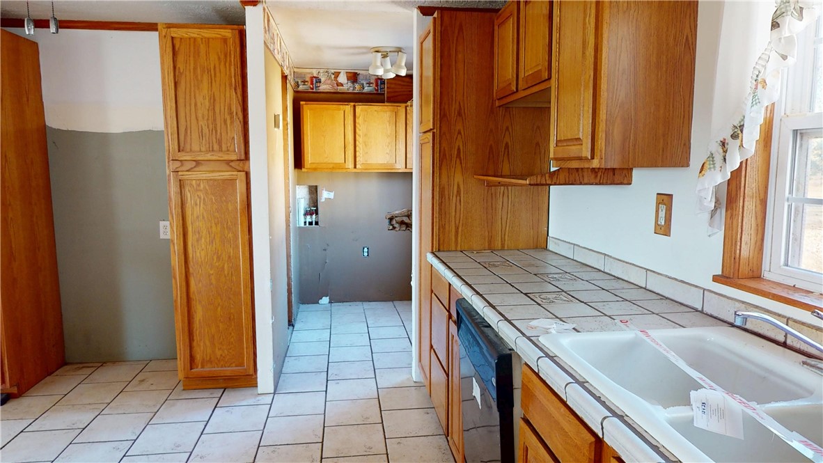 602 W Maple Street Property Photo 8