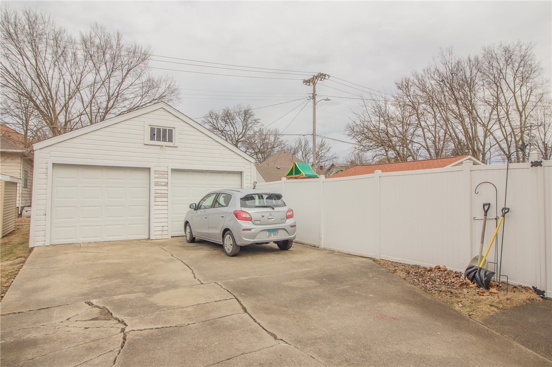 2316 Western Avenue Property Photo 23