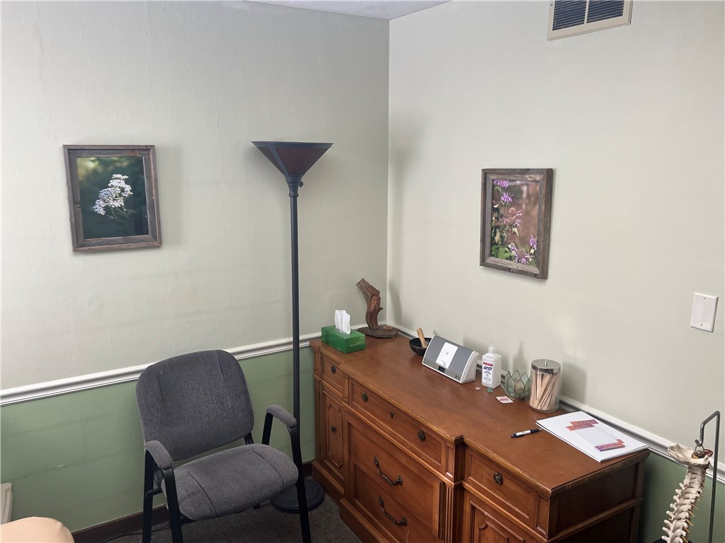 1012 W Fairchild Street Property Photo 19
