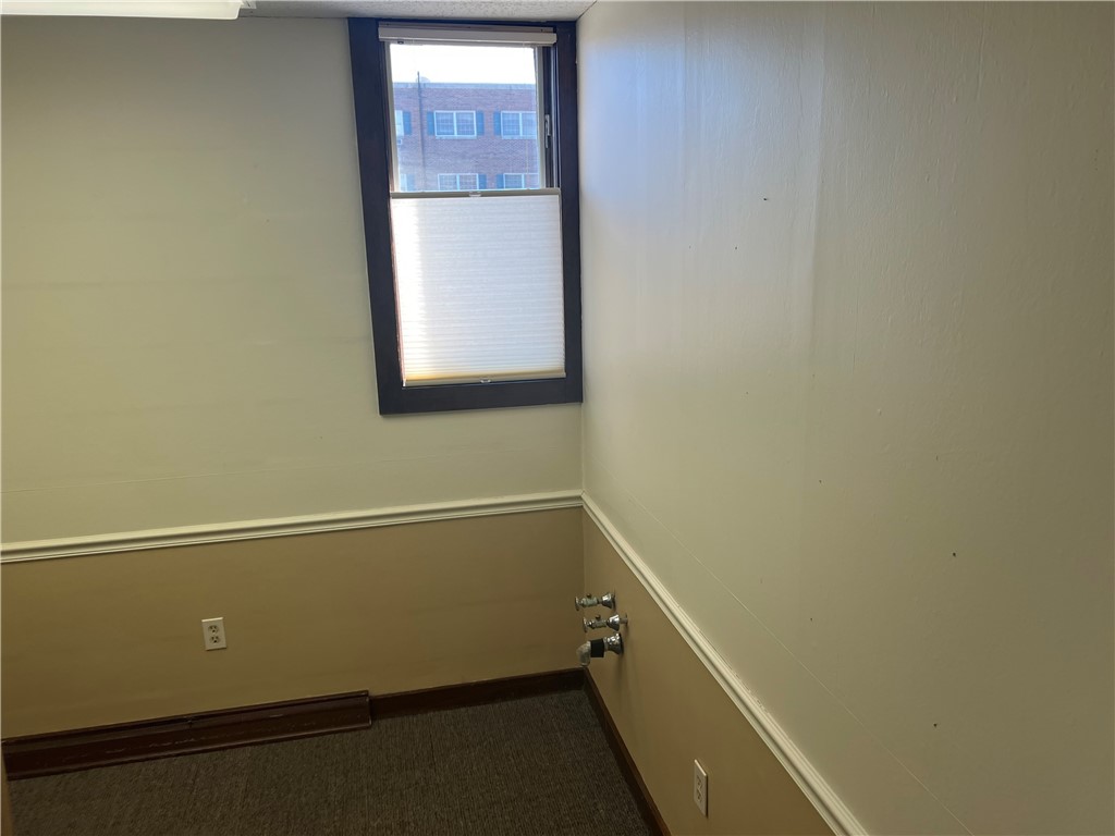 1012 W Fairchild Street Property Photo 25