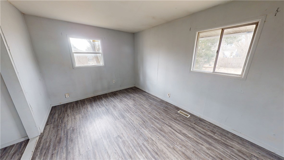 1506 Crestview Drive Property Photo 7
