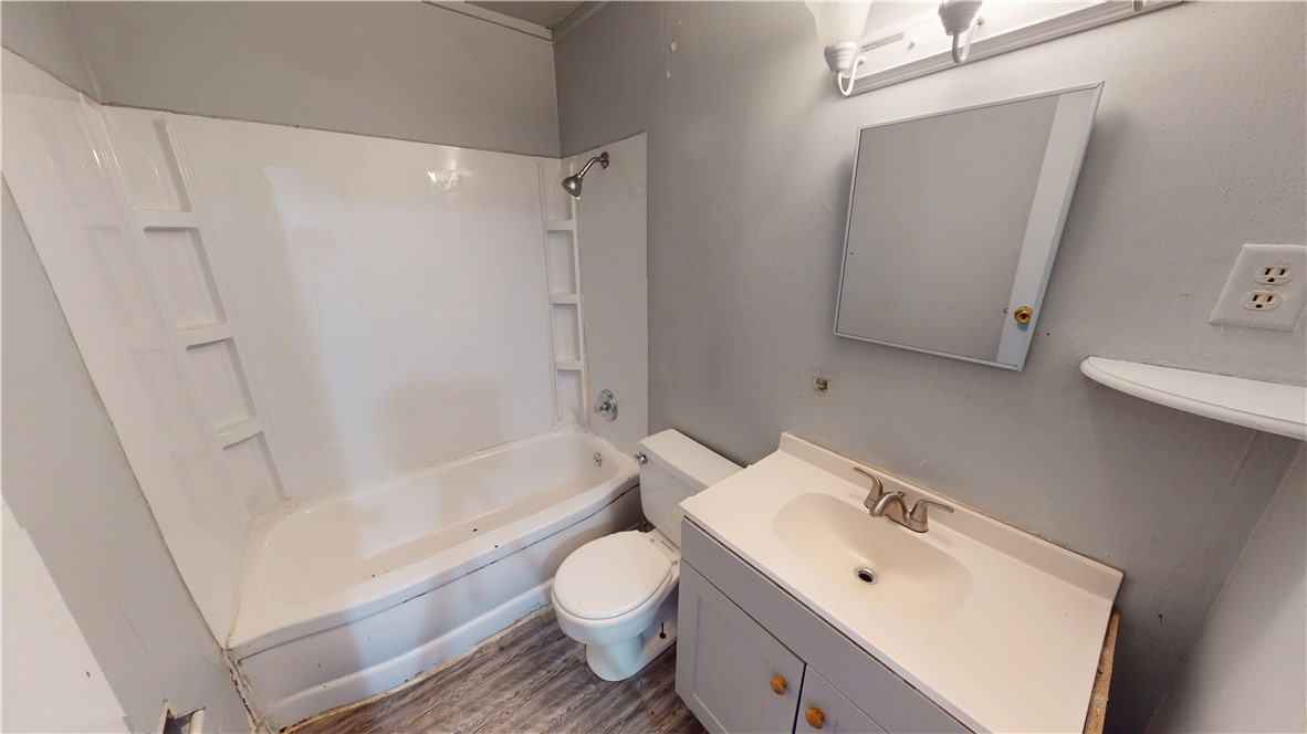 1506 Crestview Drive Property Photo 9