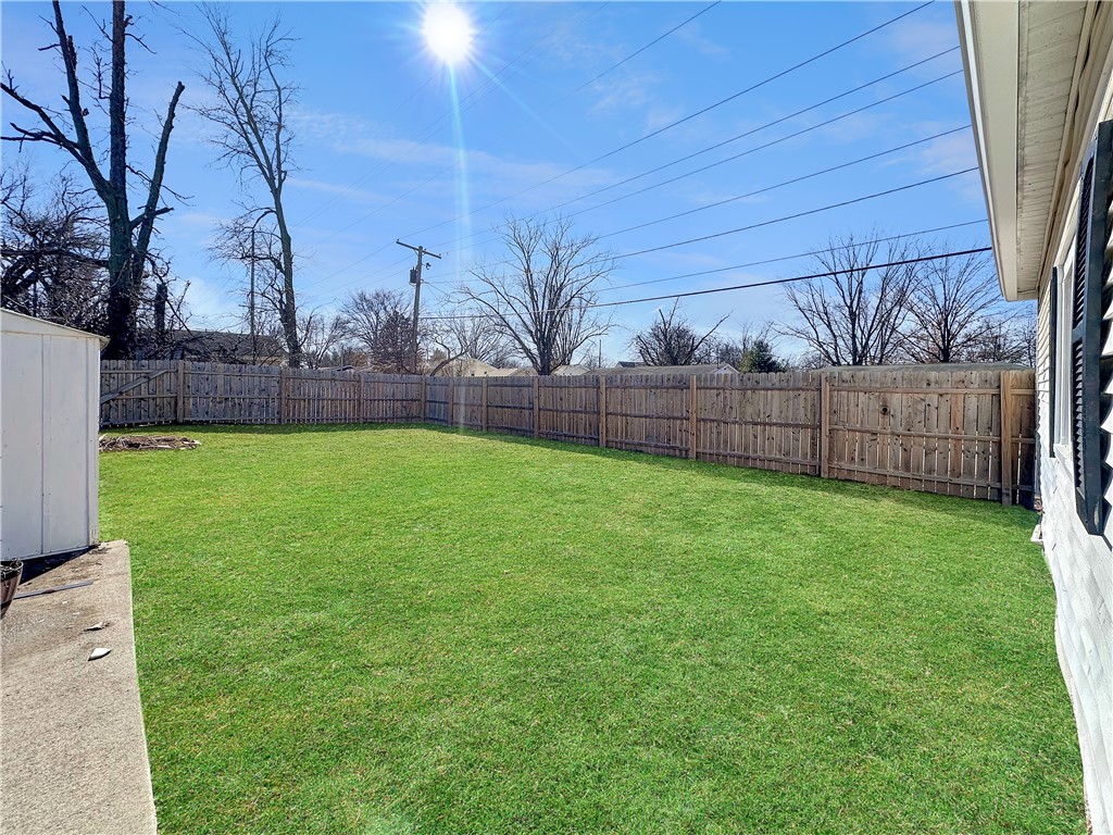 340 W Fryer Avenue Property Photo 18