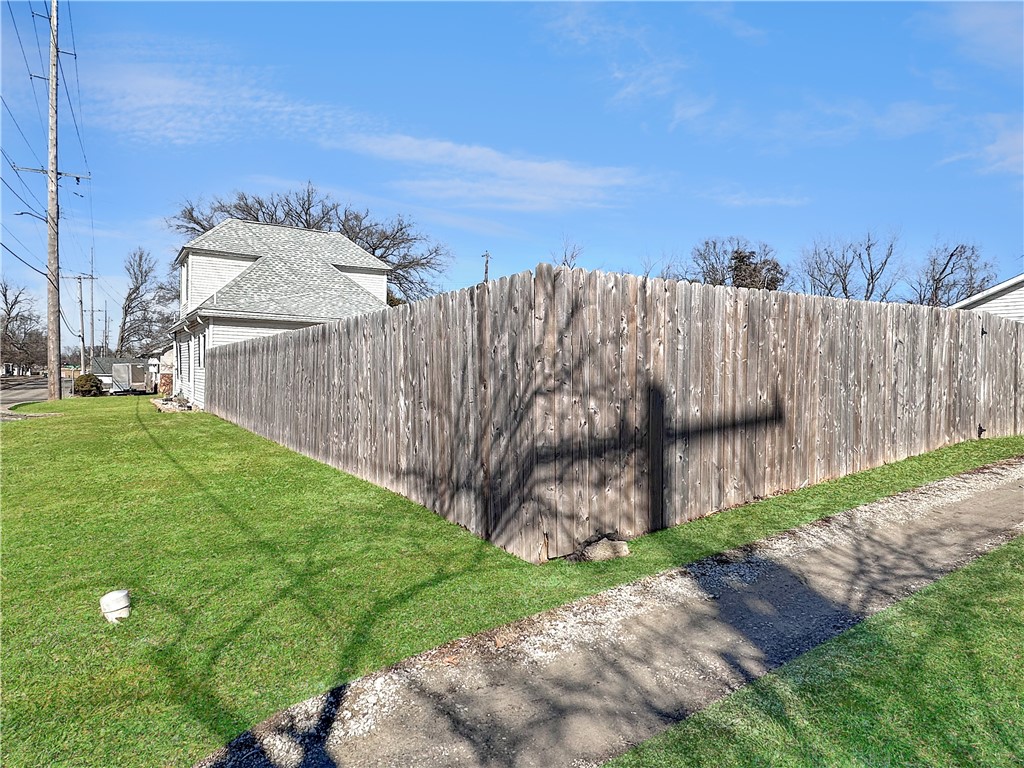 340 W Fryer Avenue Property Photo 20