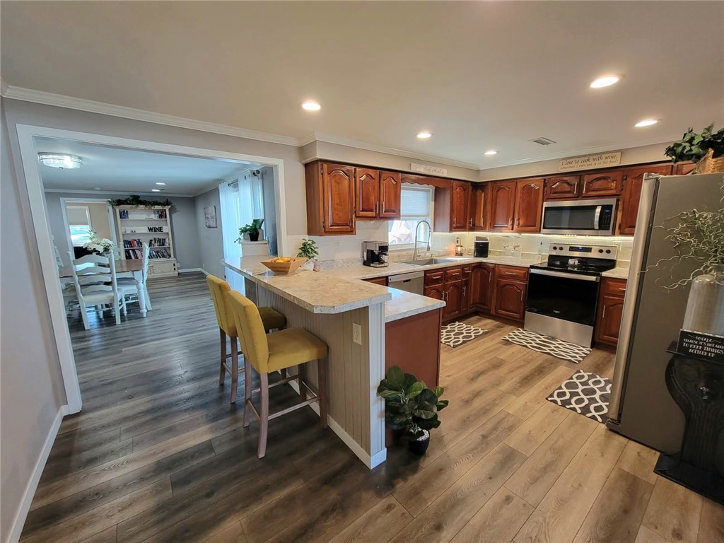 1007 W Saint Anthony Avenue Property Photo 7