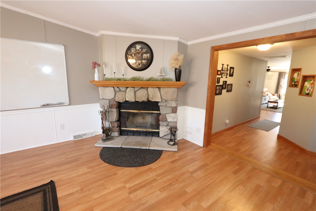 530 W Walnut Street Property Photo 8