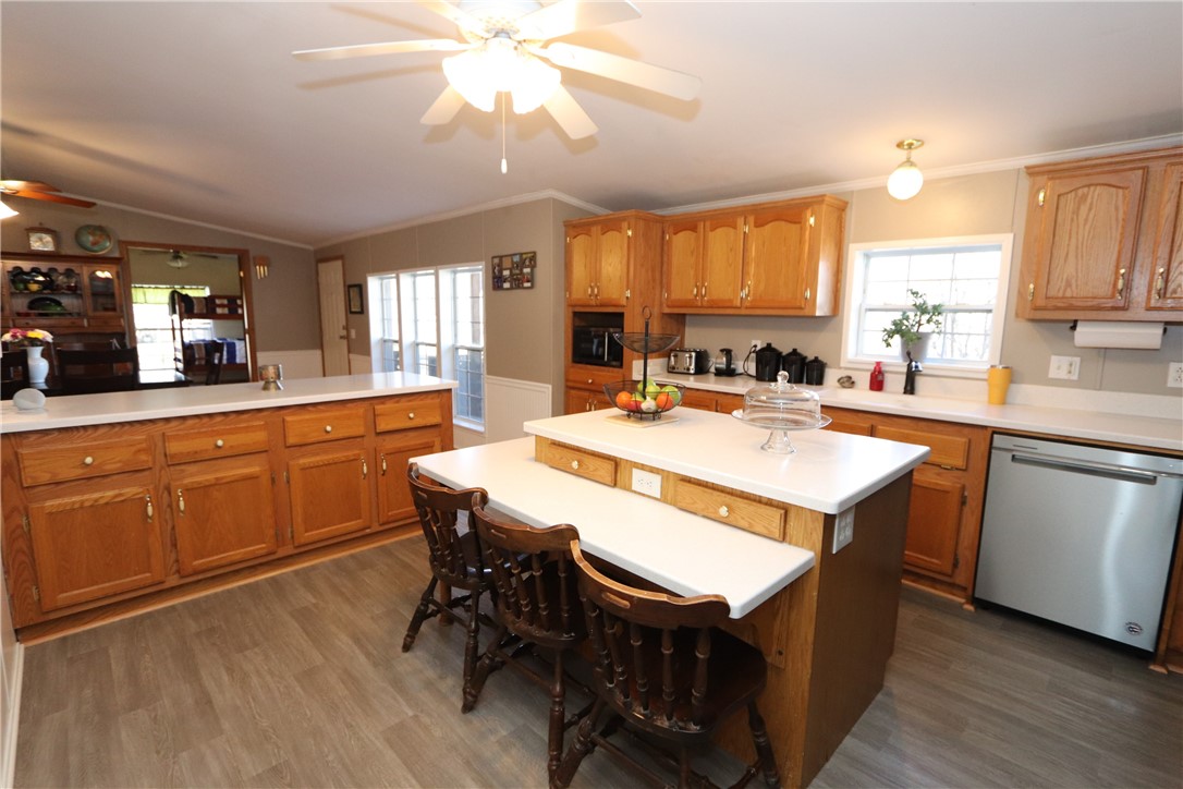 530 W Walnut Street Property Photo 11