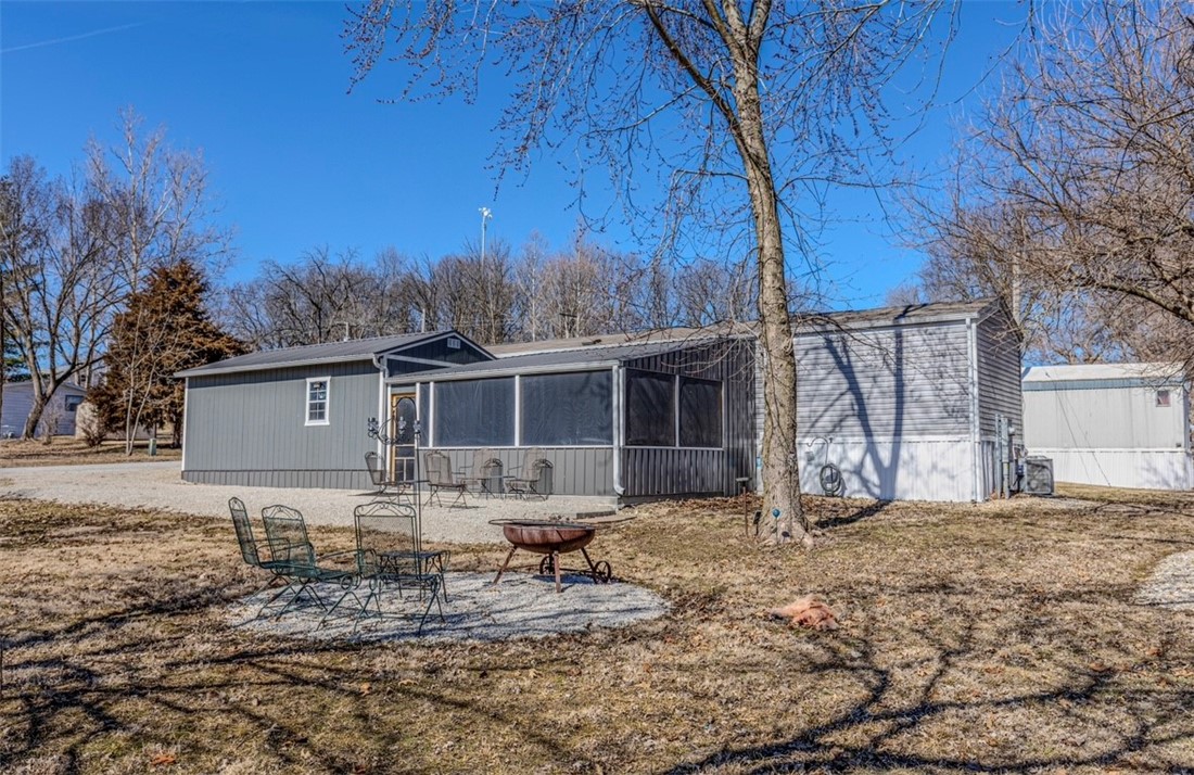 102 N Superior Street Property Photo 5
